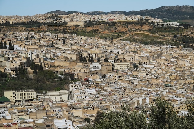 Vista panorâmica da cidade velha de fez ou do el bali de fes. marrocos.