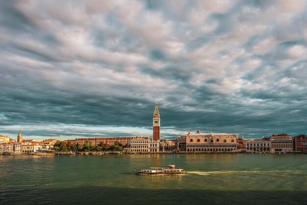 Foto vista panorâmica da cidade velha de veneza, itália