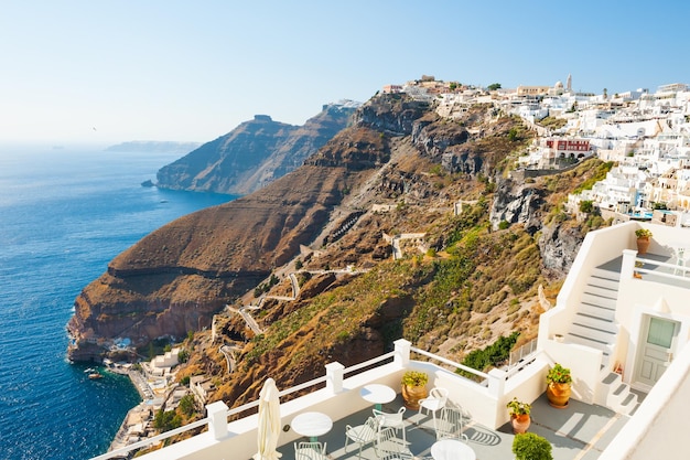 Vista panorâmica da ilha de Santorini, Grécia. Linda paisagem de verão