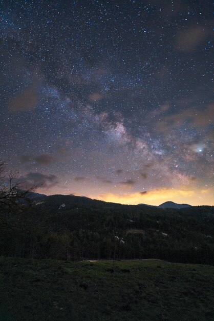 Foto vista panorâmica da paisagem contra o céu à noite