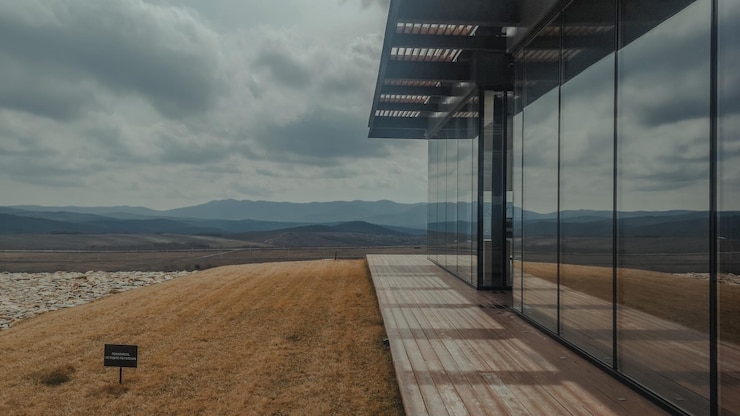 Foto vista panorâmica da paisagem e das montanhas contra o céu