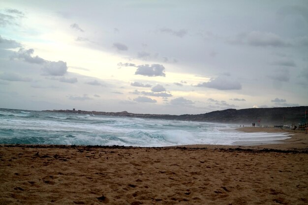 Foto vista panorâmica da praia contra o céu