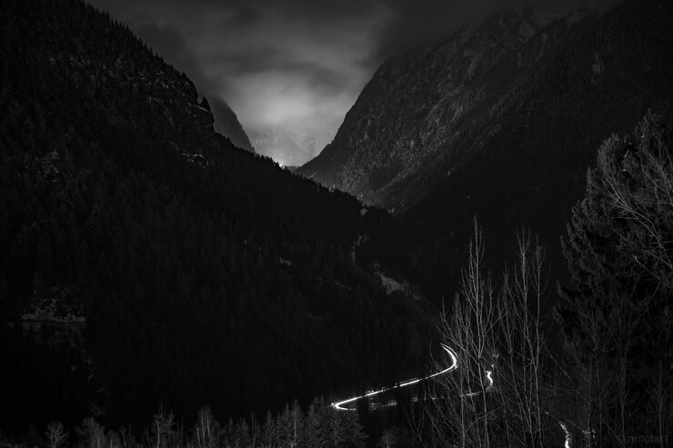 Foto vista panorâmica das montanhas contra o céu à noite