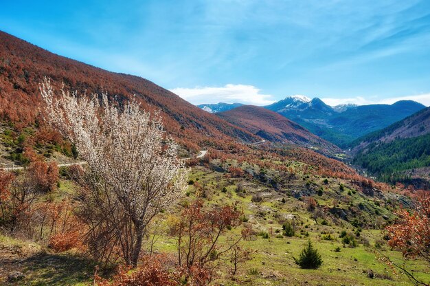 Vista panorâmica das montanhas contra o céu