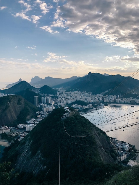 Vista panorâmica das montanhas contra o céu