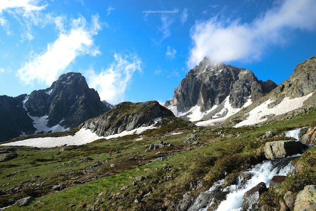 Vista panorâmica das montanhas Kakkar contra o céu
