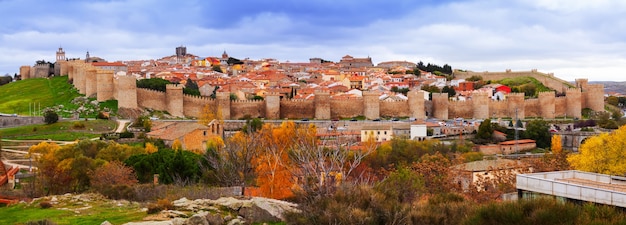 Vista panorâmica das muralhas de Ávila