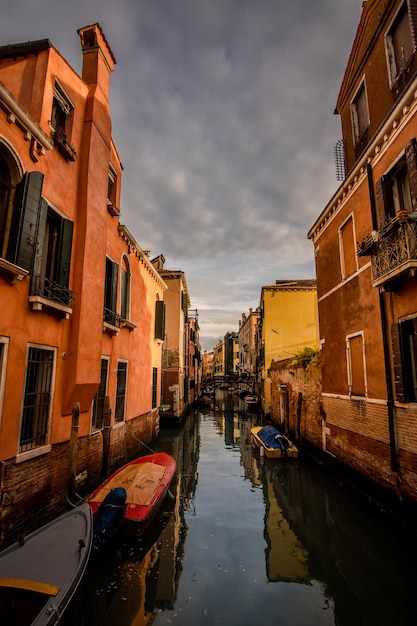 Vista panorâmica de edifícios antigos em Veneza, Itália