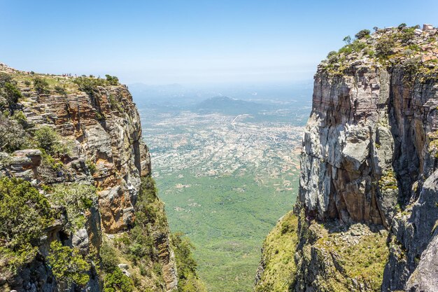 Foto vista panorâmica de montanhas contra o céu