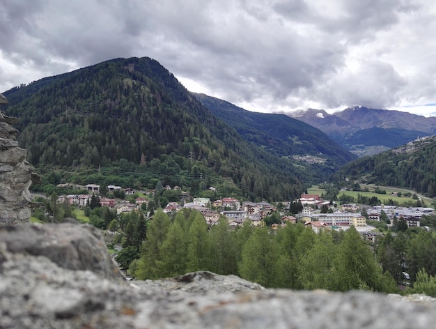 Vista panorâmica de montanhas contra o céu