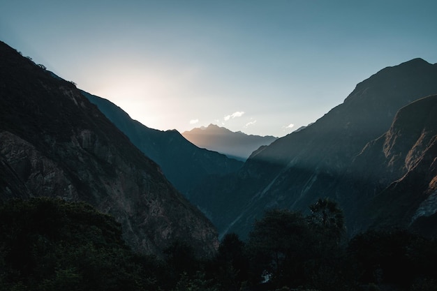 Vista panorâmica de montanhas contra o céu