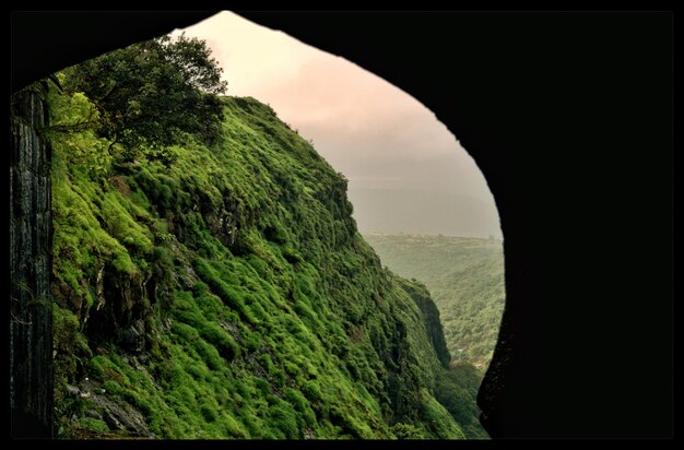 Vista panorâmica de montanhas contra o céu