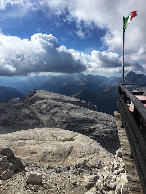 Foto vista panorâmica de montanhas contra o céu