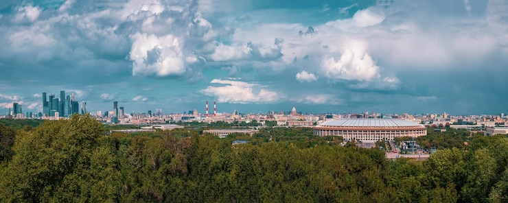 Foto vista panorâmica de moscou das colinas de sparrow. um famoso destino turístico.