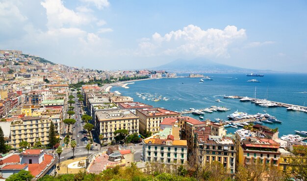 Vista panorâmica de Nápoles a partir de Posillipo