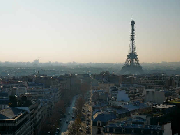 Vista panorâmica de paris com a torre eiffel.