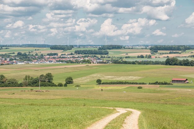 Foto vista panorâmica de um campo agrícola contra o céu