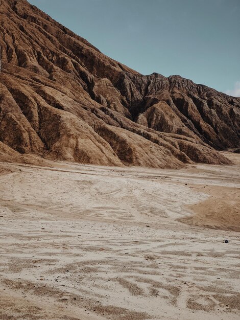 Foto vista panorámica del desierto contra un cielo despejado