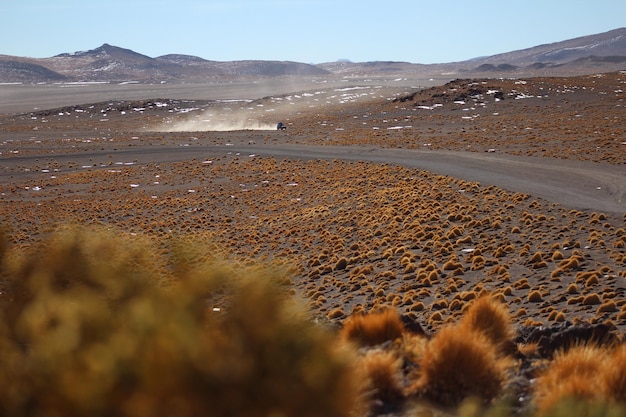 Vista panorámica del desierto contra el cielo