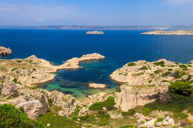 Vista panorâmica do arquipélago de Frioul, perto de Marselha, França