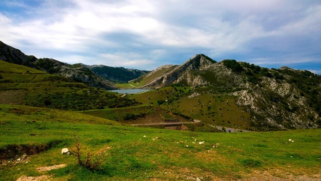 Foto vista panorâmica do campo contra o céu