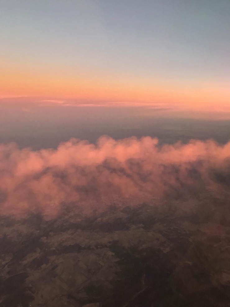 Foto vista panorâmica do céu durante o pôr-do-sol