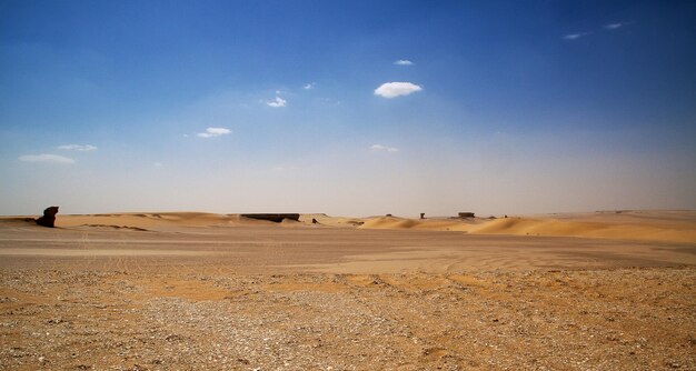 Vista panorâmica do deserto contra o céu