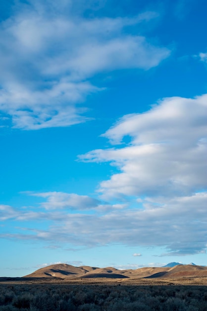 Vista panorâmica do deserto contra o céu