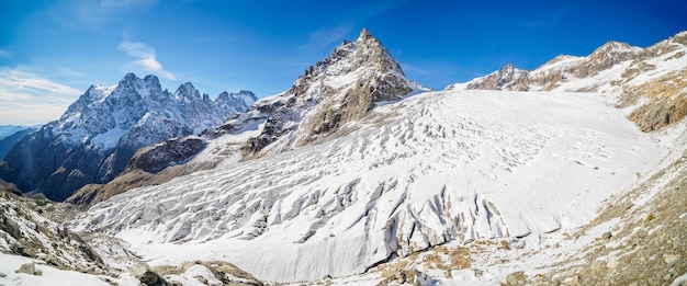 Vista panorâmica do Glacier Blanc 2542m localizado no Maciço Ecrins nos Alpes Franceses