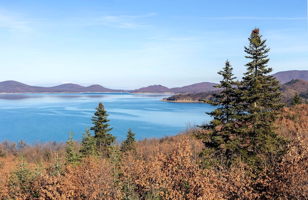 Vista panorâmica do lago artificial Plastiras Prefeitura de Karditsa Tessália Grécia