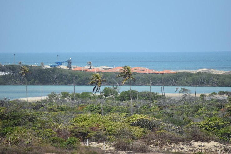 Foto vista panorâmica do mar contra o céu claro