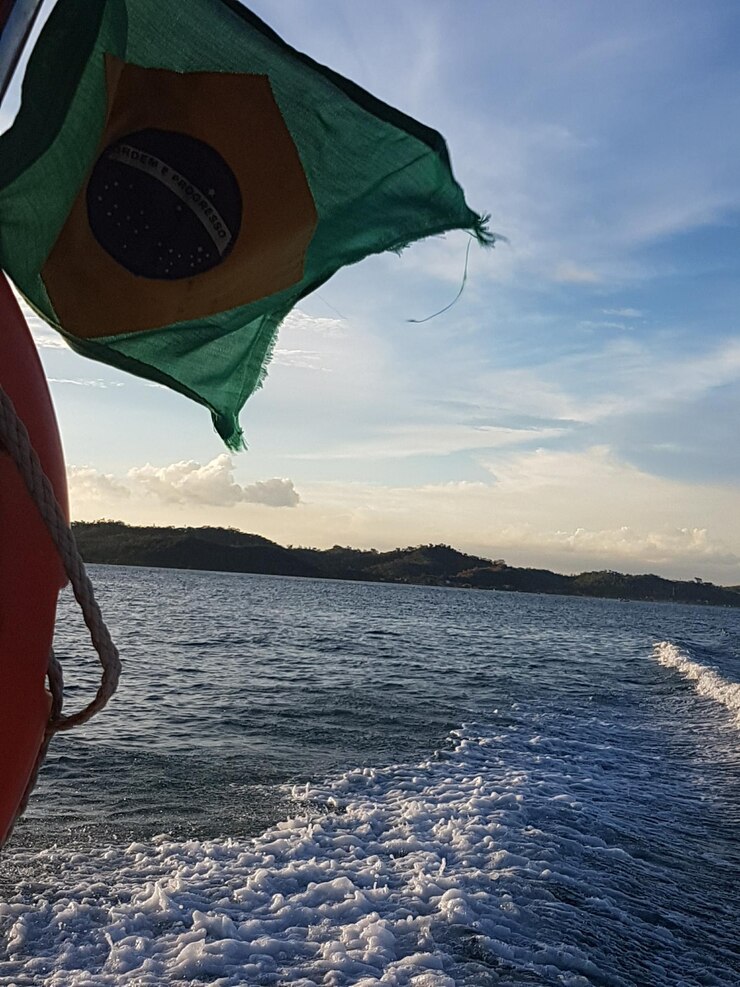 Foto vista panorâmica do mar contra o céu
