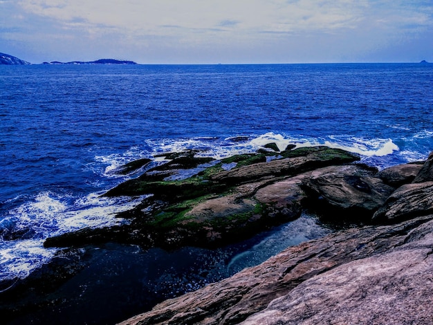 Foto vista panorâmica do mar contra o céu