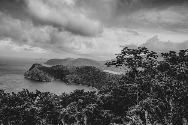 Foto vista panorâmica do mar contra o céu