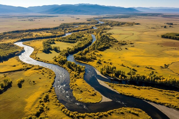 Foto vista panorâmica do rio chuya na estepe de kurae, montanhas do altai, sibéria, rússia, visão aérea de drone