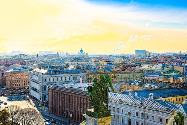 Vista panorâmica do telhado da Catedral de Santo Isaac São Petersburgo Rússia
