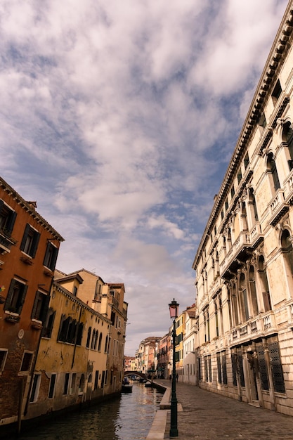 Vista panorámica de edificios antiguos en venecia italia