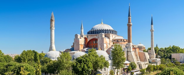 Vista panorámica de Hagia Sophia en verano Estambul Turquia