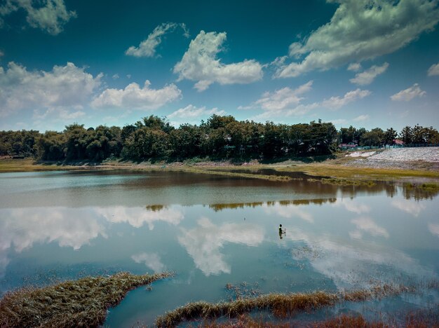 Foto vista panorámica del lago contra el cielo