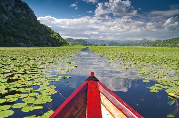 Foto vista panorámica del lago contra el cielo