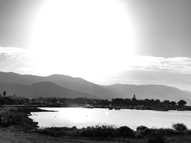 Foto vista panorámica del lago contra el cielo