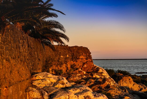 Foto vista panorámica del mar contra el cielo al atardecer