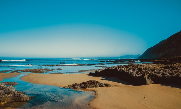 Foto vista panorámica del mar contra el cielo despejado