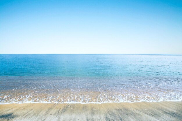 Foto vista panorámica del mar contra el cielo despejado