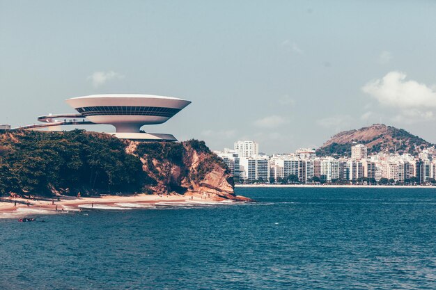 Foto vista panorámica del mar contra el cielo despejado