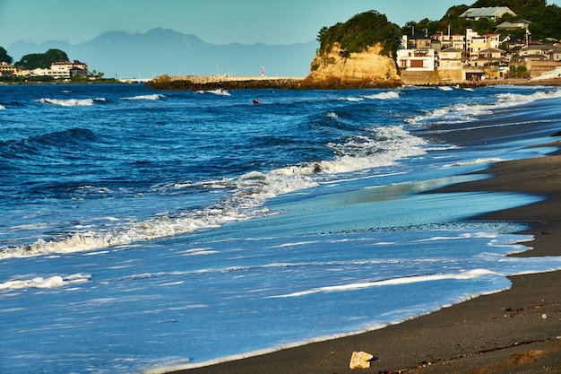 Foto vista panorámica del mar contra el cielo por la mañana