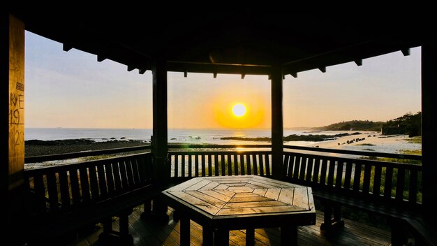 Foto vista panorámica del mar contra el cielo durante la puesta de sol