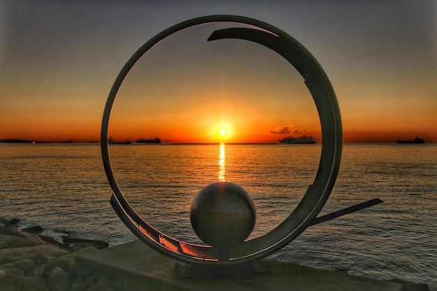 Foto vista panorámica del mar contra el cielo durante la puesta de sol