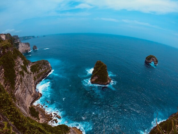 Vista panorámica del mar contra el cielo