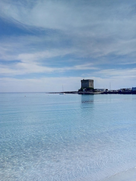 Vista panorámica del mar contra el cielo